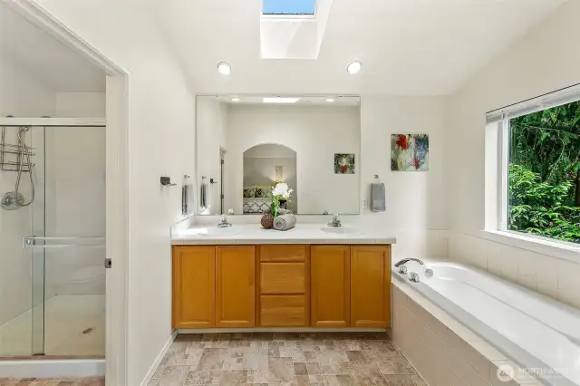 5 Peice primary bathroom.
