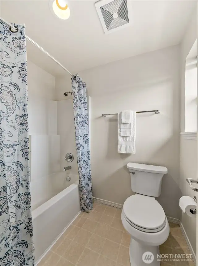 Hall bathroom.