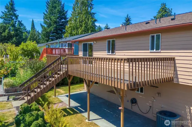 Full patio below deck.