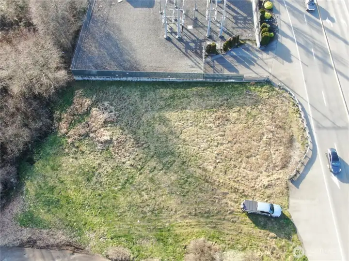 Driveway Entry from Hwy 524 / Maltby Rd. This is assumed to be the primary location of the usable space.