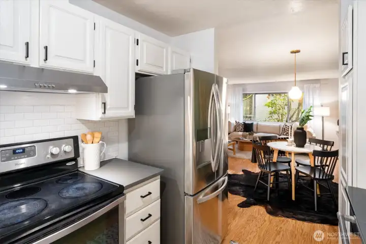 Stainless appliances.