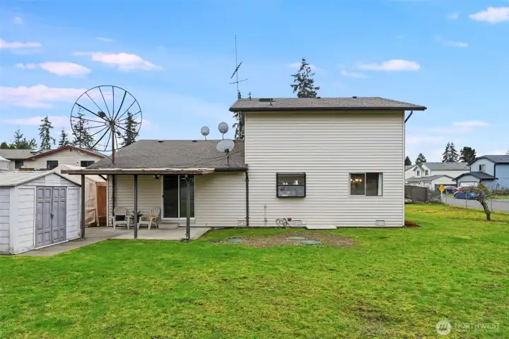 The storage unit stays with the home for extra convenience.