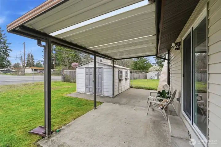 Come and enjoy the afternoon tea in this covered area.