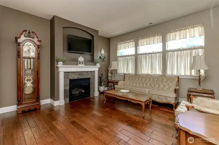 Photo from previous listing when Seller occupied.