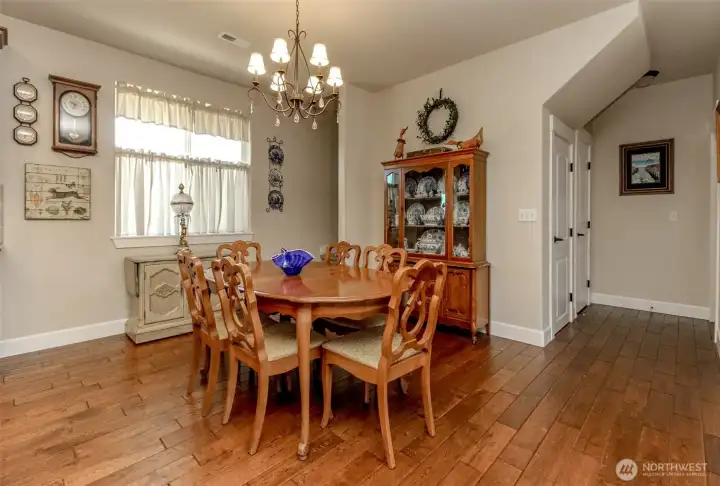 Photo from previous listing when Seller occupied.