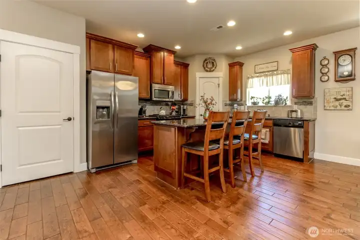 Photo from previous listing when Seller occupied.