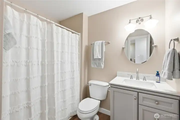 2nd Bathroom