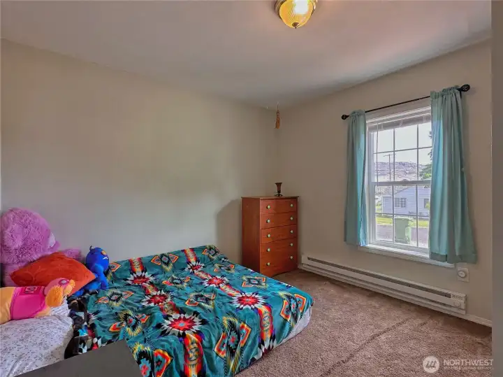 Guest bedroom 1