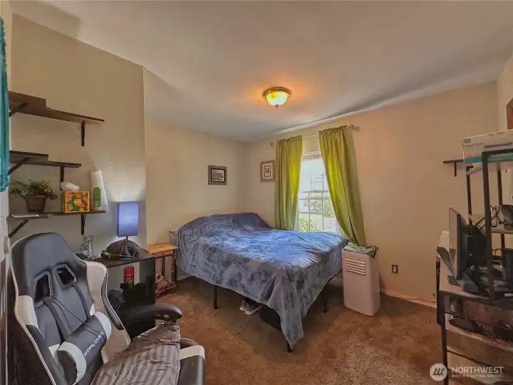 Guest bedroom 2
