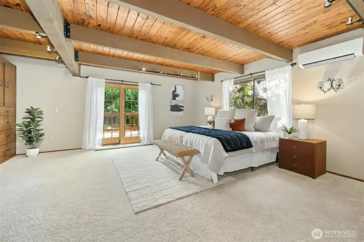 Spacious Primary Suite