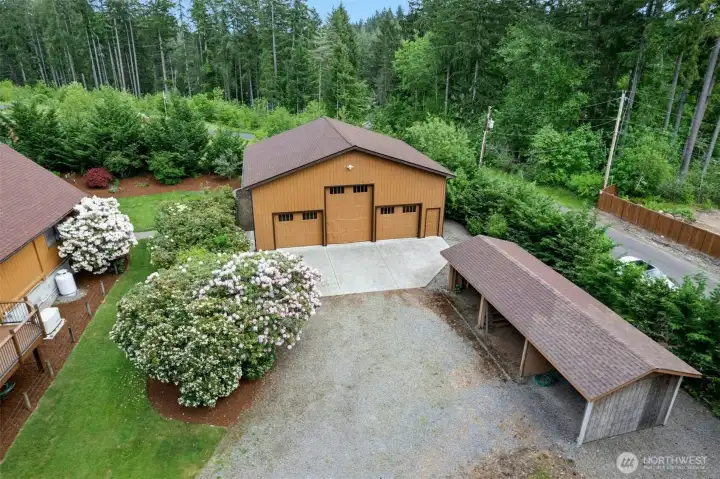 1400=Sq Foot Garage w/ RV Bay
