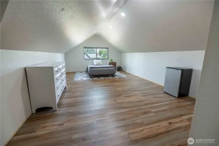 Flexible bonus space for bedroom, office, hobbies, or recreation Flexible bonus space for bedroom, office, hobbies, or recreation