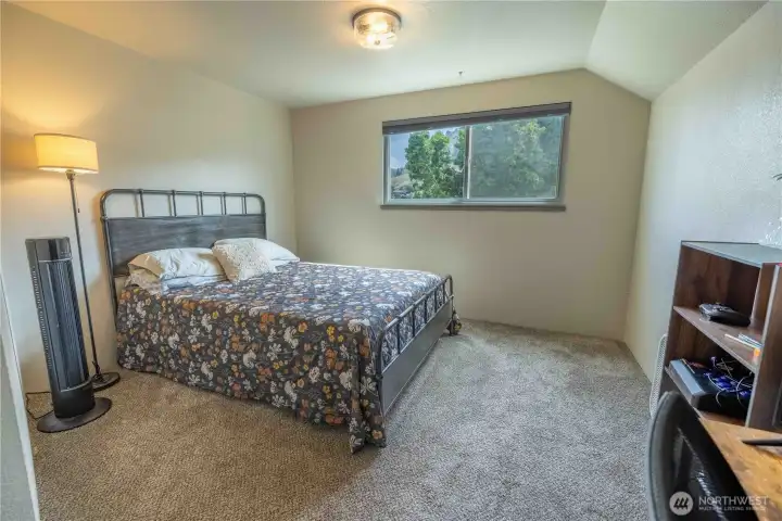 Additional bedroom with natural light Additional bedroom with natural light