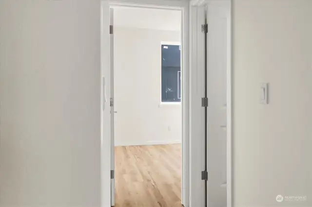 A2&B2 bedroom 2 entry