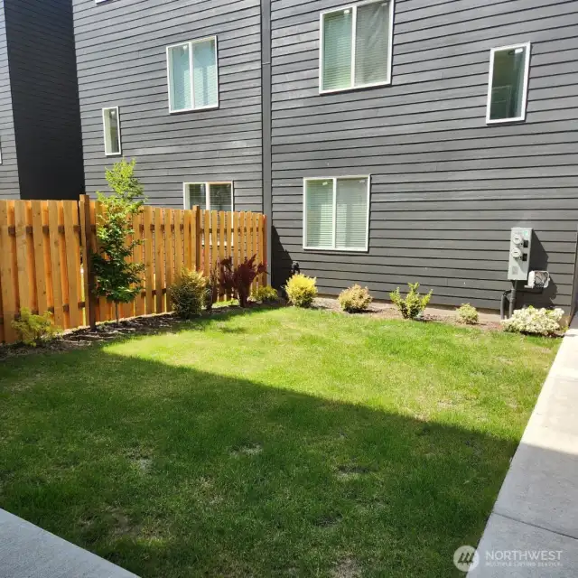 Courtyard btwn A&B Buildings