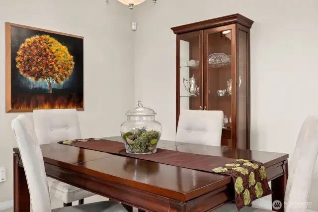 Dining room off kitchen