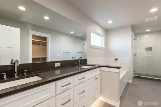 Primary bath of like home