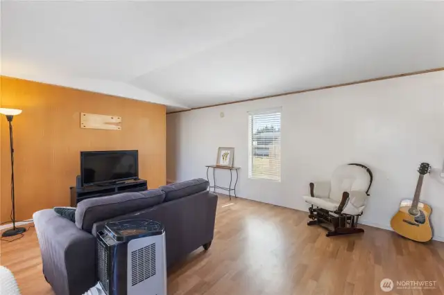 The living space with it's attractive laminate floors