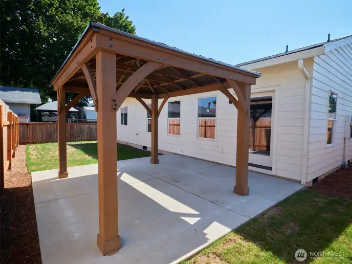 Backyard w/covered patio