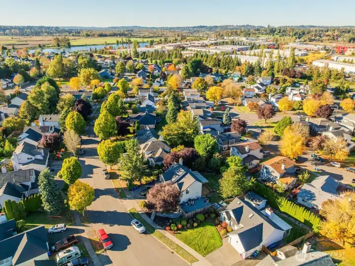 Fantastic location near Lake Tye, parks, schools, shopping, and easy access to the regular commutes!
