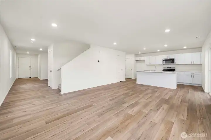 Disclaimer Secondary photos of same floor plan on different lot in different community: Photos are from another Viola, finishes, upgrades, and features may vary.