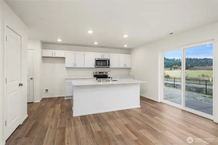 Disclaimer Secondary photos of same floor plan on different lot in different community: Photos are from another Viola, finishes, upgrades, and features may vary.