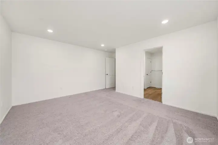 Disclaimer Secondary photos of same floor plan on different lot in different community: Photos are from another Viola, finishes, upgrades, and features may vary.