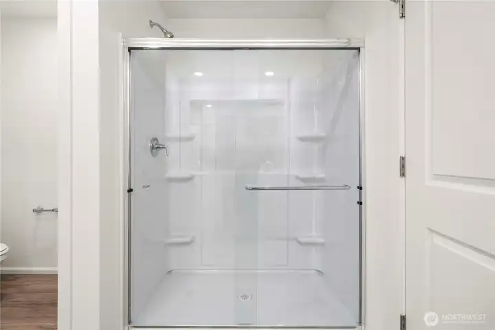 Disclaimer Secondary photos of same floor plan on different lot in different community: Photos are from another Viola, finishes, upgrades, and features may vary.