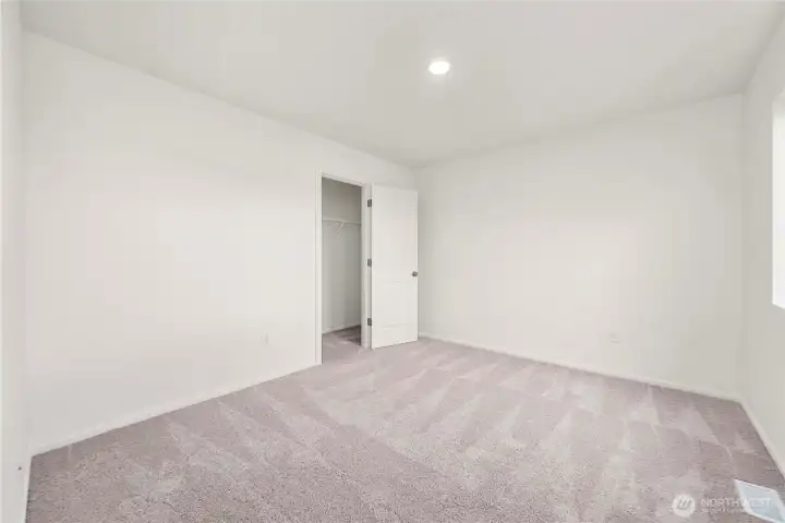 Disclaimer Secondary photos of same floor plan on different lot in different community: Photos are from another Viola, finishes, upgrades, and features may vary.