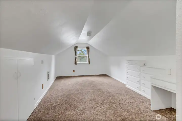 Upper Bedroom