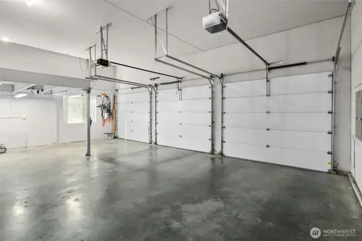 3 Car Garage w/storage