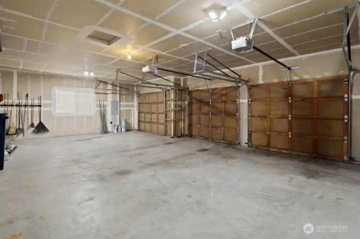 Massive 3-Car Garage