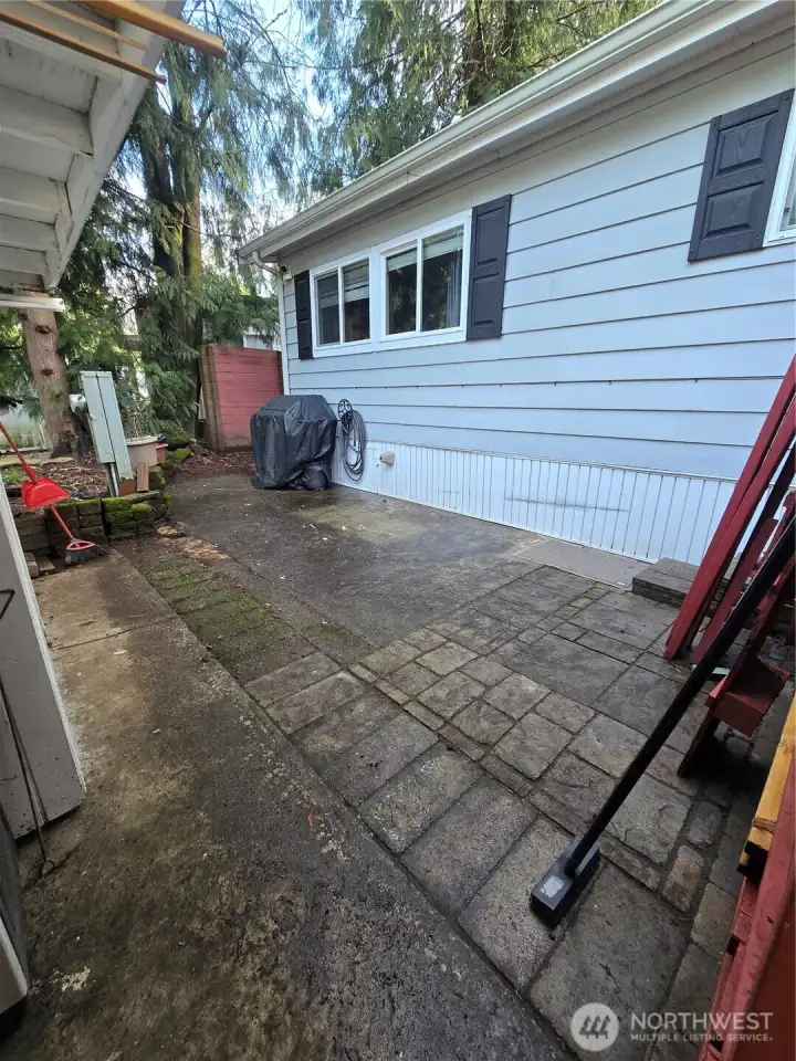 Additional BBQ area off extended patio -- BBQ Stays