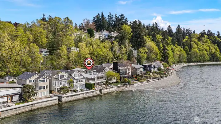 Right between Lincoln Park & Lowman Beach