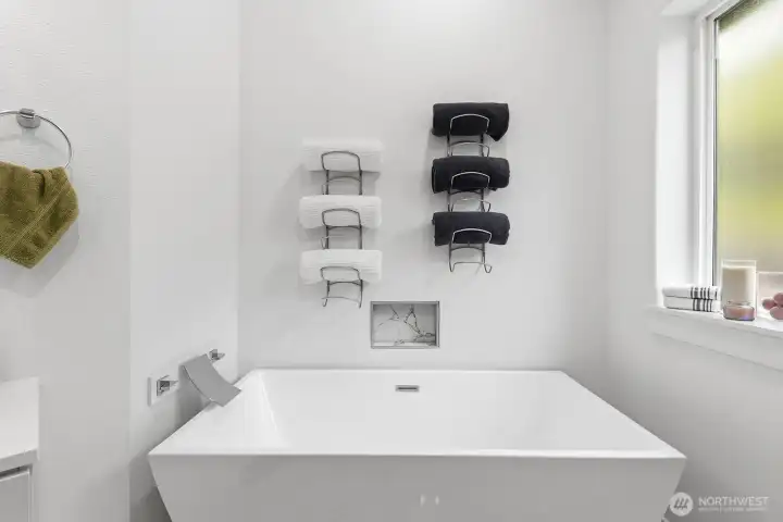 Primary Bathtub