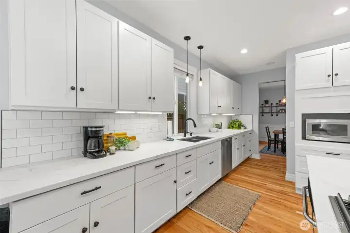 tons of counter space