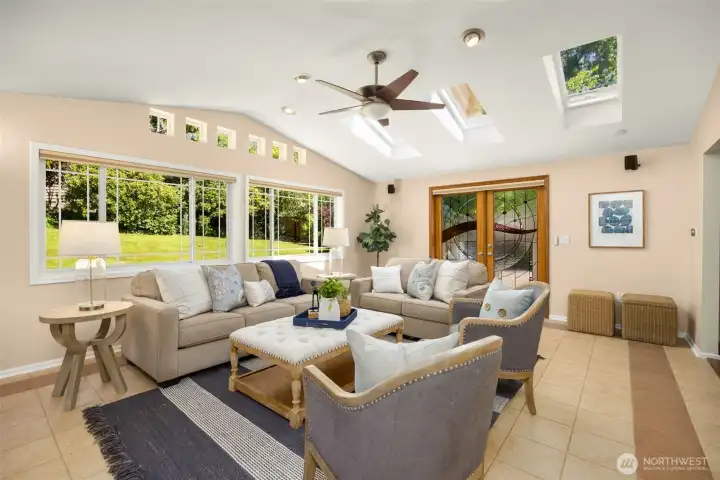 You will live in this room! Light and bright, radiant heat floors, vaulted ceilings, electric blinds, walk out to the patio and yard! You will live in this room! Light and bright, radiant heat floors, vaulted ceilings, electric blinds, walk out to the patio and yard!