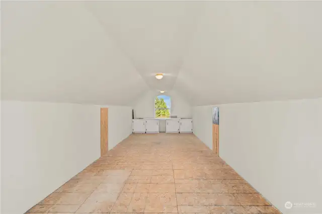 Huge bonus off of bedroom 3