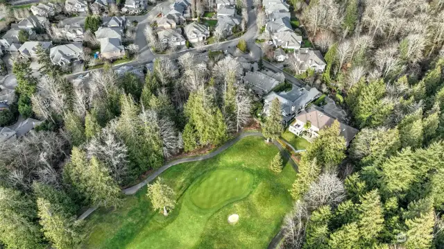 Located in the heart of Sammamish with close proximity to excellent Lake Washington schools, City Hall, farmer's market, Metropolitan Market and local restaurants.