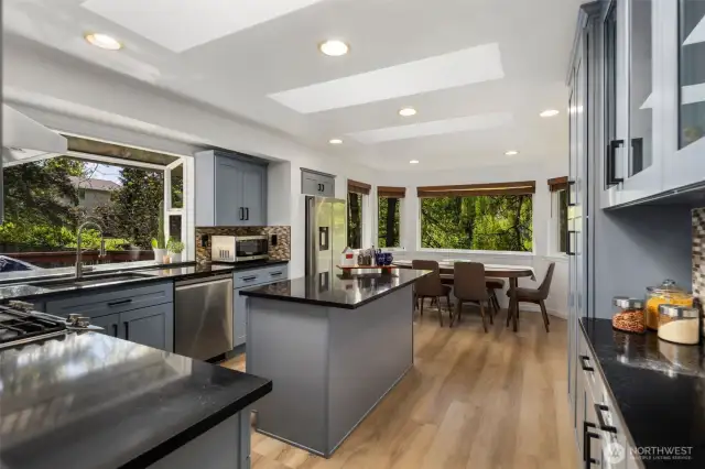 Huge Kitchen for all your meal preps and midnight snacks!