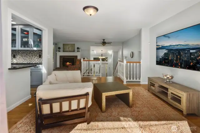 Open layout makes the home look grand!