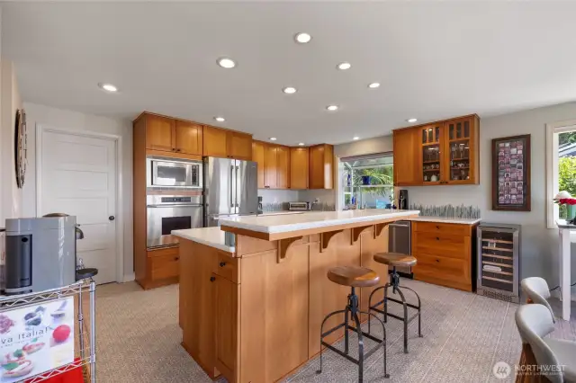 Great cooking and entertaining kitchen