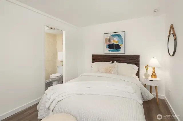Half bath adjoins third bedroom