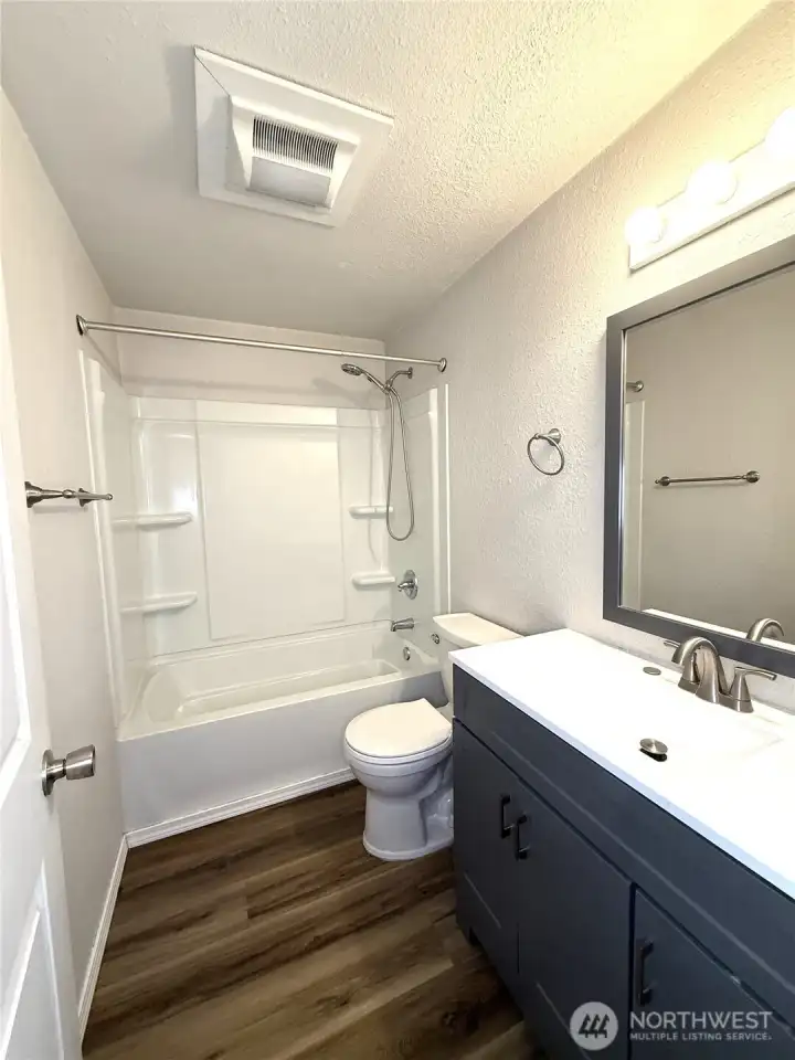 Nicely updated full bathroom -107