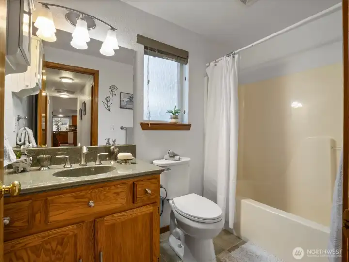 The full guest bath offers your guests a nice place to retreat.