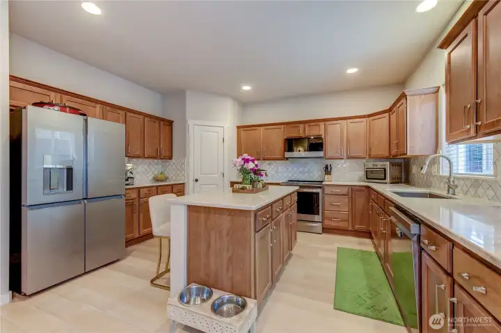 Cafe line smart appliances and big walk-in pantry.