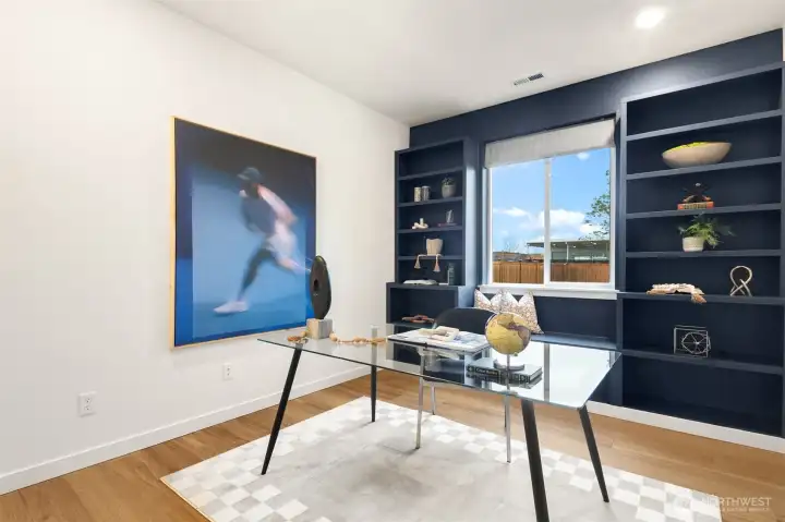 Downstairs office/guest room.