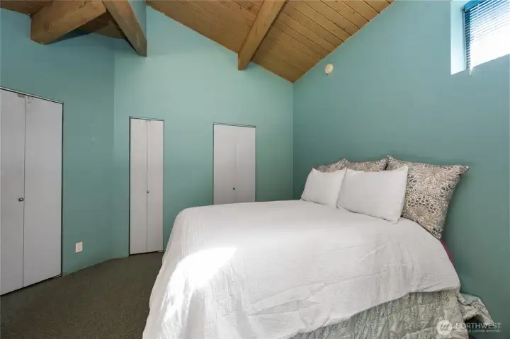 Upper level bedroom/loft