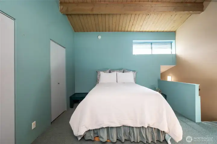 Upper level bedroom/loft