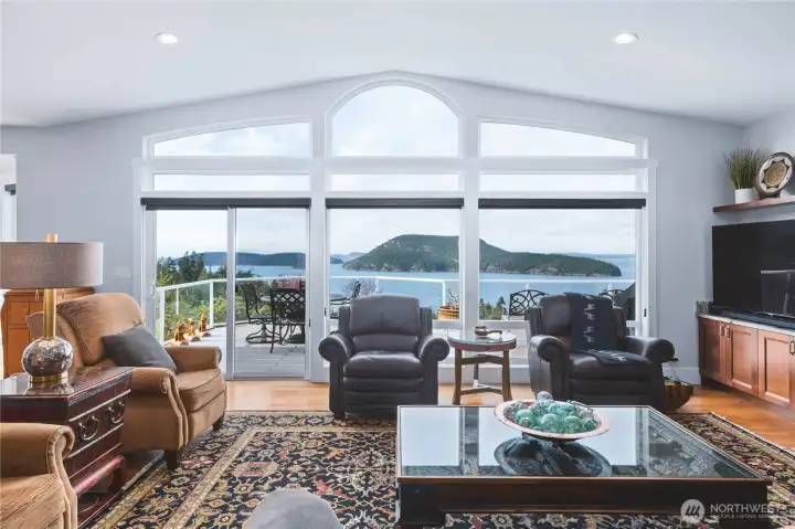 Large Living Area with Vaulted Ceiling